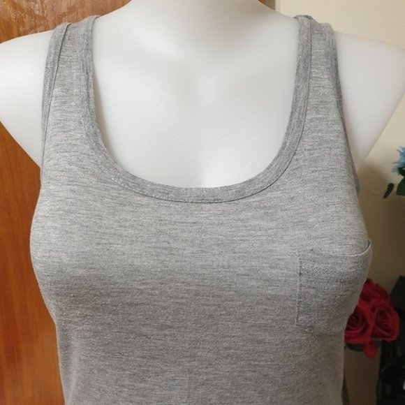 Now the weekend AU-14 Gray Sleeveless Singlet Top Tee Pre-owned - Picture 3 of 9